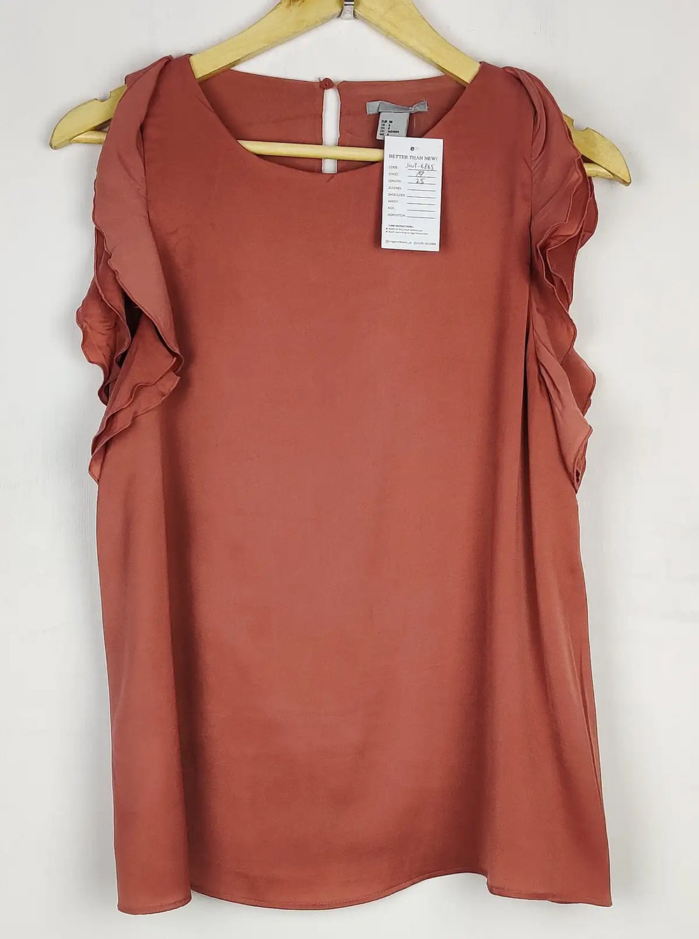 Buy online pre-used pre-loved 100% authentic & Original branded H&M (SWT-6865) available in Pakistan. Top international brands avilable.