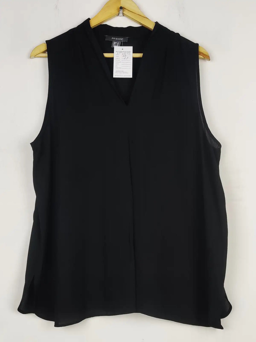Buy online pre-used pre-loved 100% authentic & Original branded Primark (SWT-6893) available in Pakistan. Top international brands avilable.