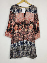 Buy online pre-used pre-loved 100% authentic & Original branded Dorothy Perkins (SWT-6927) available in Pakistan. Top international brands avilable.