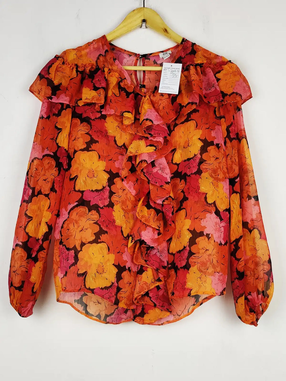 Buy online pre-used pre-loved 100% authentic & Original branded River Island (SWT-7059) available in Pakistan. Top international brands avilable.