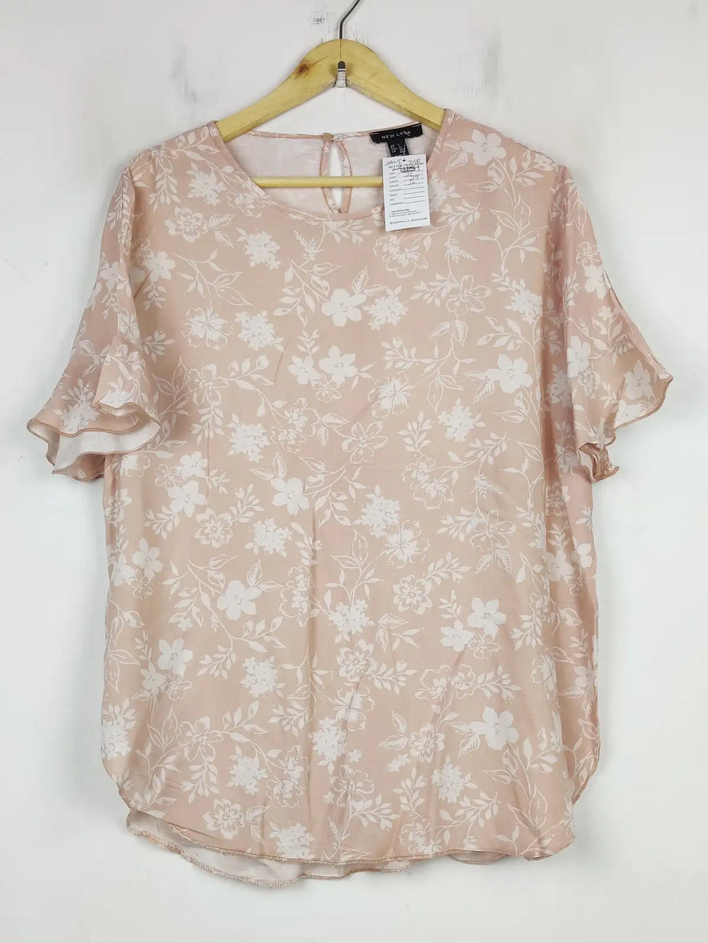 Buy online pre-used pre-loved 100% authentic & Original branded New Look (SWT-7115) available in Pakistan. Top international brands avilable.