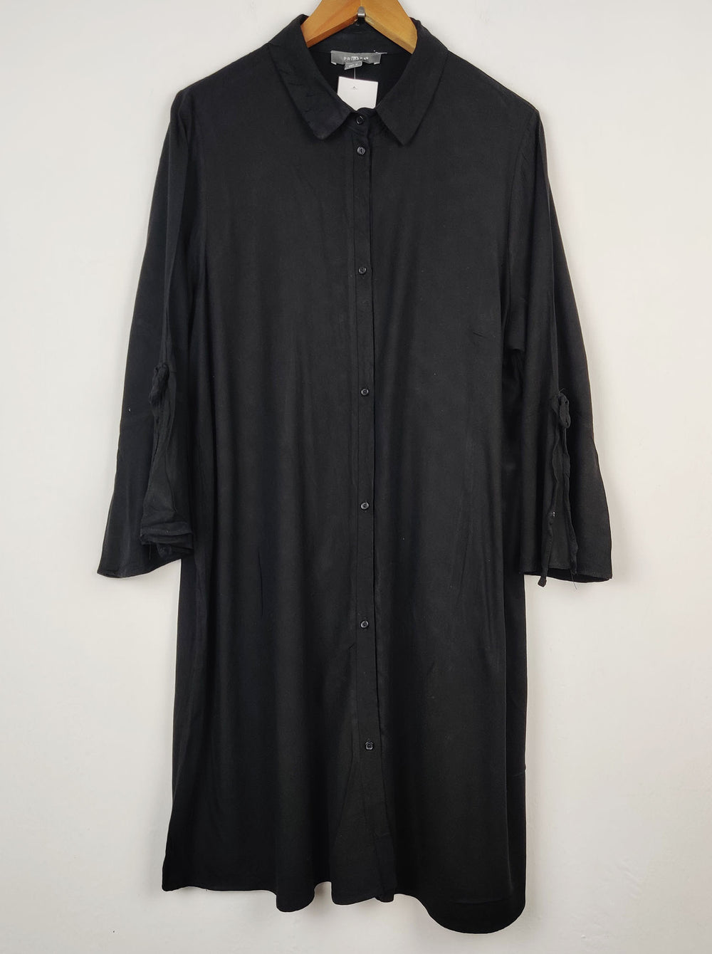 Buy online pre-used pre-loved 100% authentic & Original branded Primark (SWT-713) available in Pakistan. Top international brands avilable.