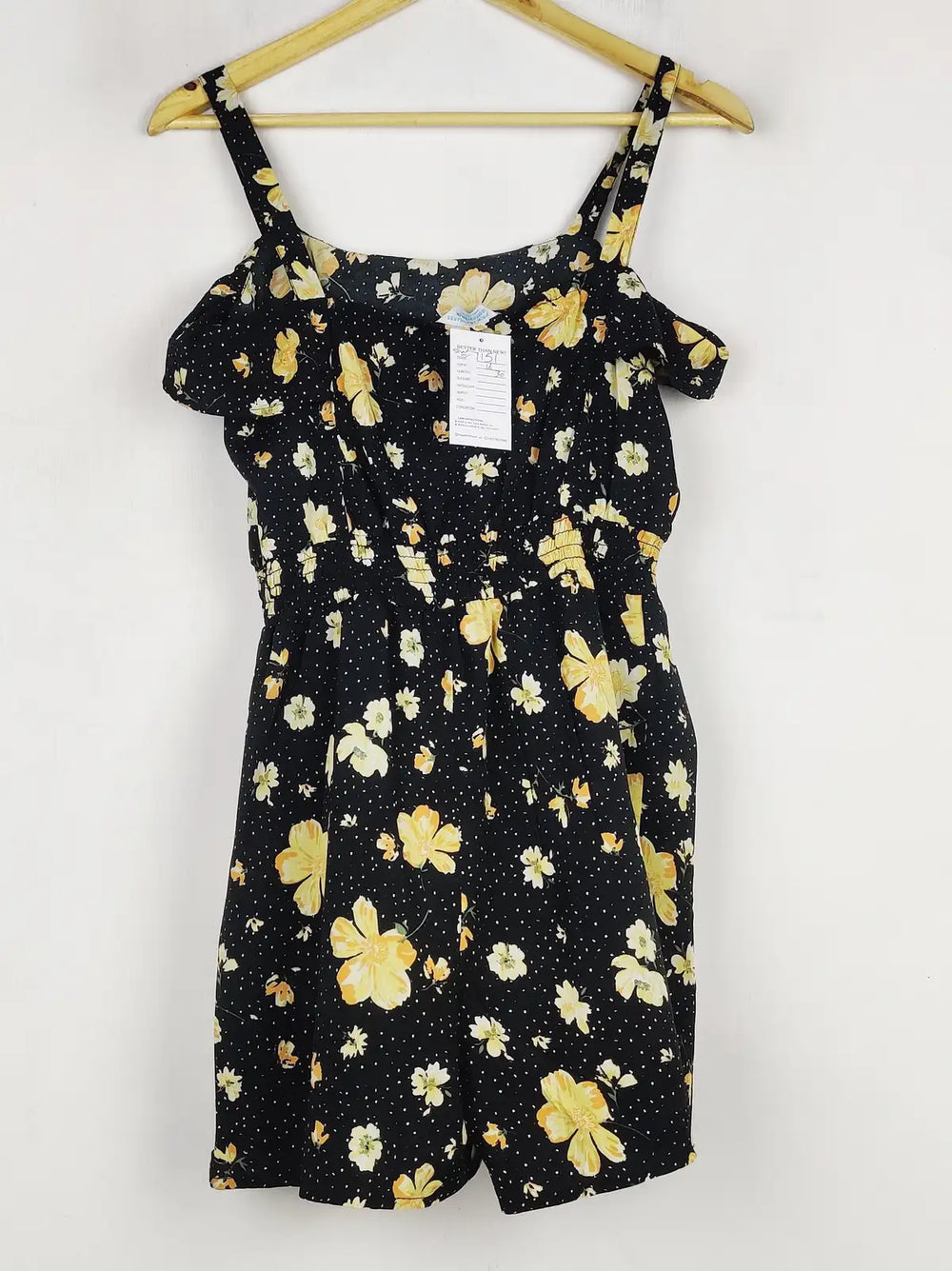 Buy online pre-used pre-loved 100% authentic & Original branded Primark (SWT-7151) available in Pakistan. Top international brands avilable.