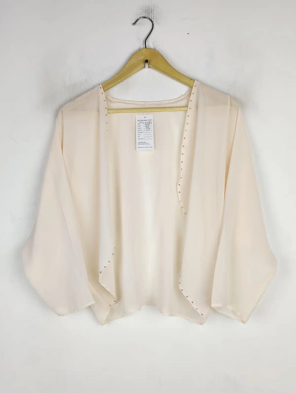 Buy online pre-used pre-loved 100% authentic & Original branded Unknown Brand (SWT-7284) available in Pakistan. Top international brands avilable.