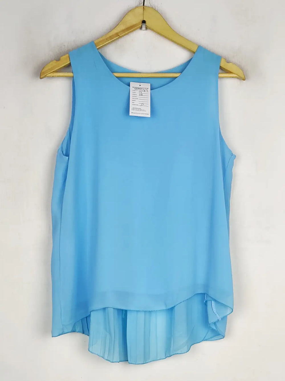 Buy online pre-used pre-loved 100% authentic & Original branded Unknown Brand (SWT-7289) available in Pakistan. Top international brands avilable.