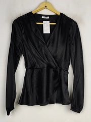Buy online pre-used pre-loved 100% authentic & Original branded Pieces (SWT-7297) available in Pakistan. Top international brands avilable.