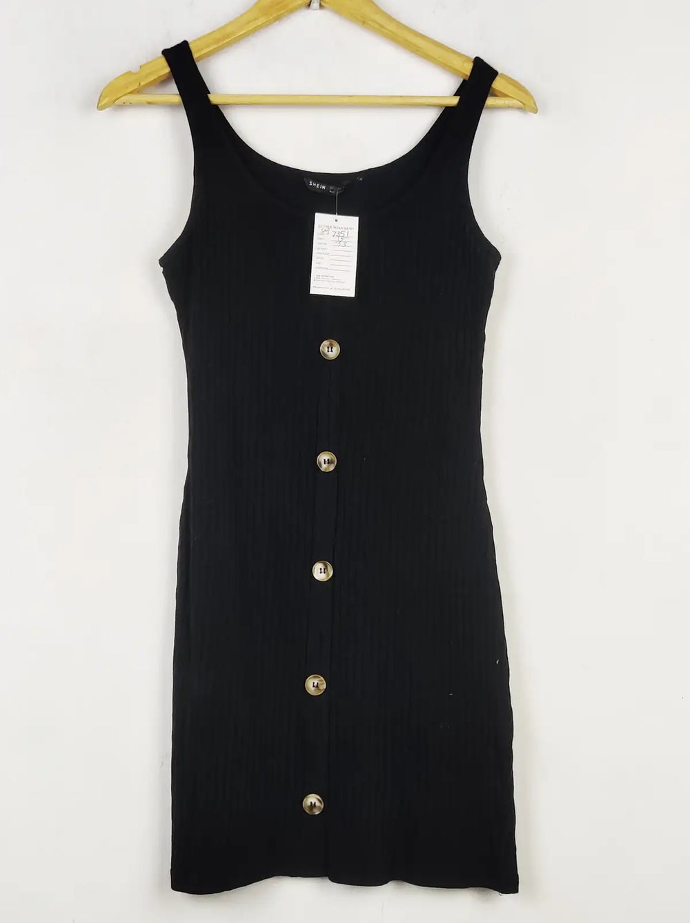 Buy online pre-used pre-loved 100% authentic & Original branded Shein (SWT-7351) available in Pakistan. Top international brands avilable.
