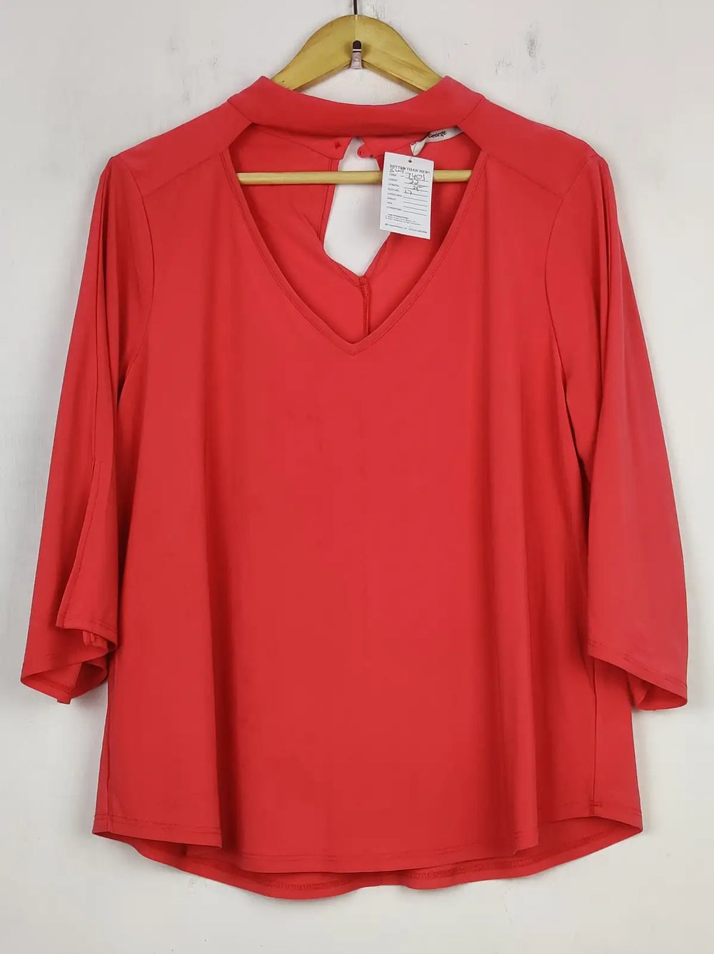 Buy online pre-used pre-loved 100% authentic & Original branded Gegrge (SWT-7401) available in Pakistan. Top international brands avilable.