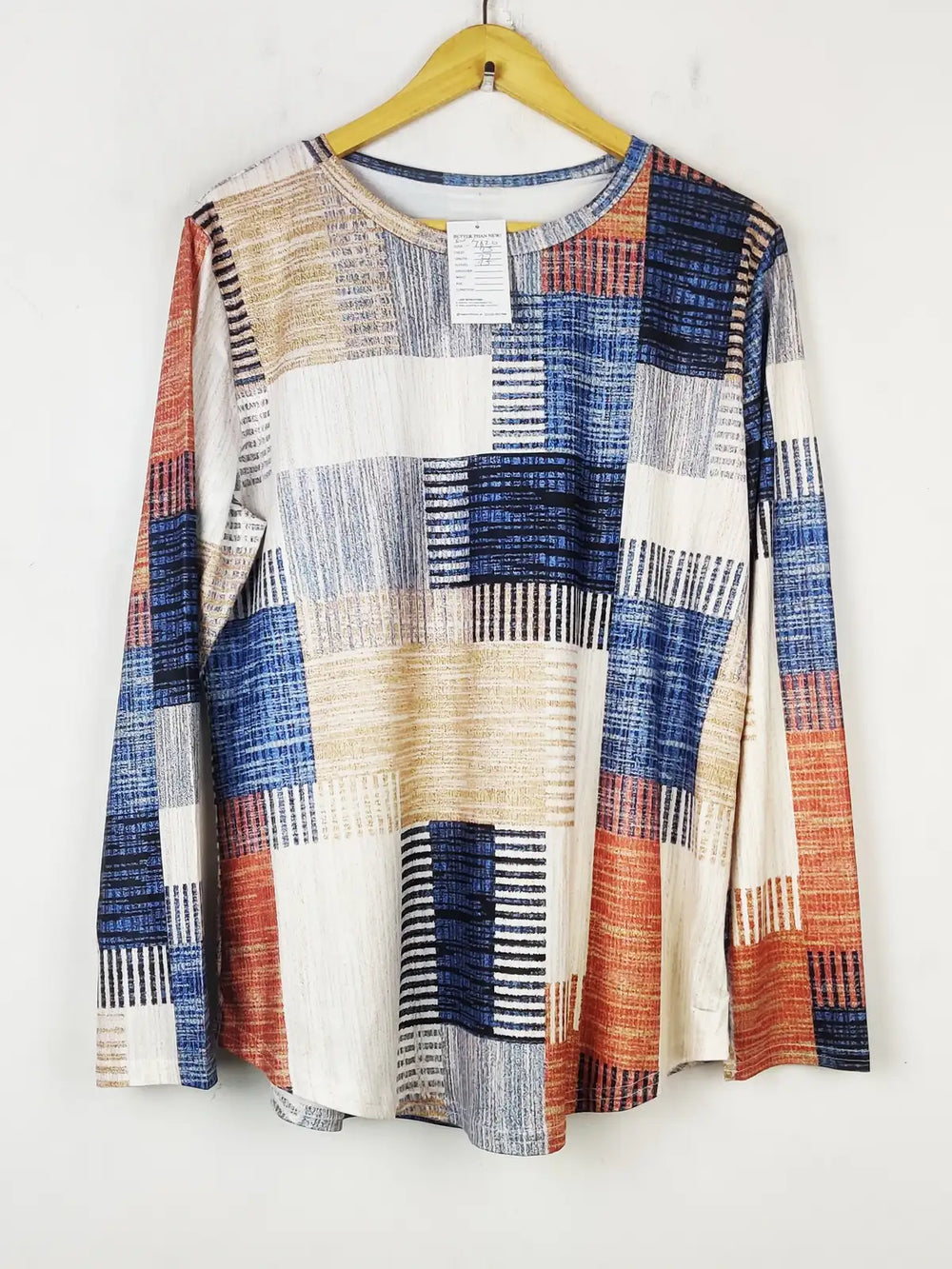 Buy online pre-used pre-loved 100% authentic & Original branded Unknown Brand (SWT-7620) available in Pakistan. Top international brands avilable.