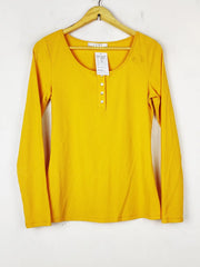Buy online pre-used pre-loved 100% authentic & Original branded Very (SWT-7665) available in Pakistan. Top international brands avilable.