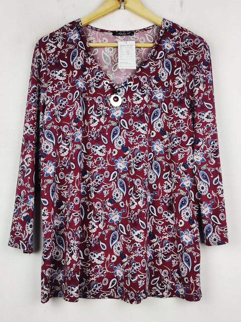 Buy online pre-used pre-loved 100% authentic & Original branded Sophie (SWT-7733) available in Pakistan. Top international brands avilable.