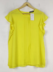 Buy online pre-used pre-loved 100% authentic & Original branded Primark (SWT-7804) available in Pakistan. Top international brands avilable.