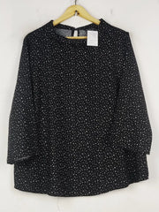 Buy online pre-used pre-loved 100% authentic & Original branded Dunnes Store (SWT-7825) available in Pakistan. Top international brands avilable.