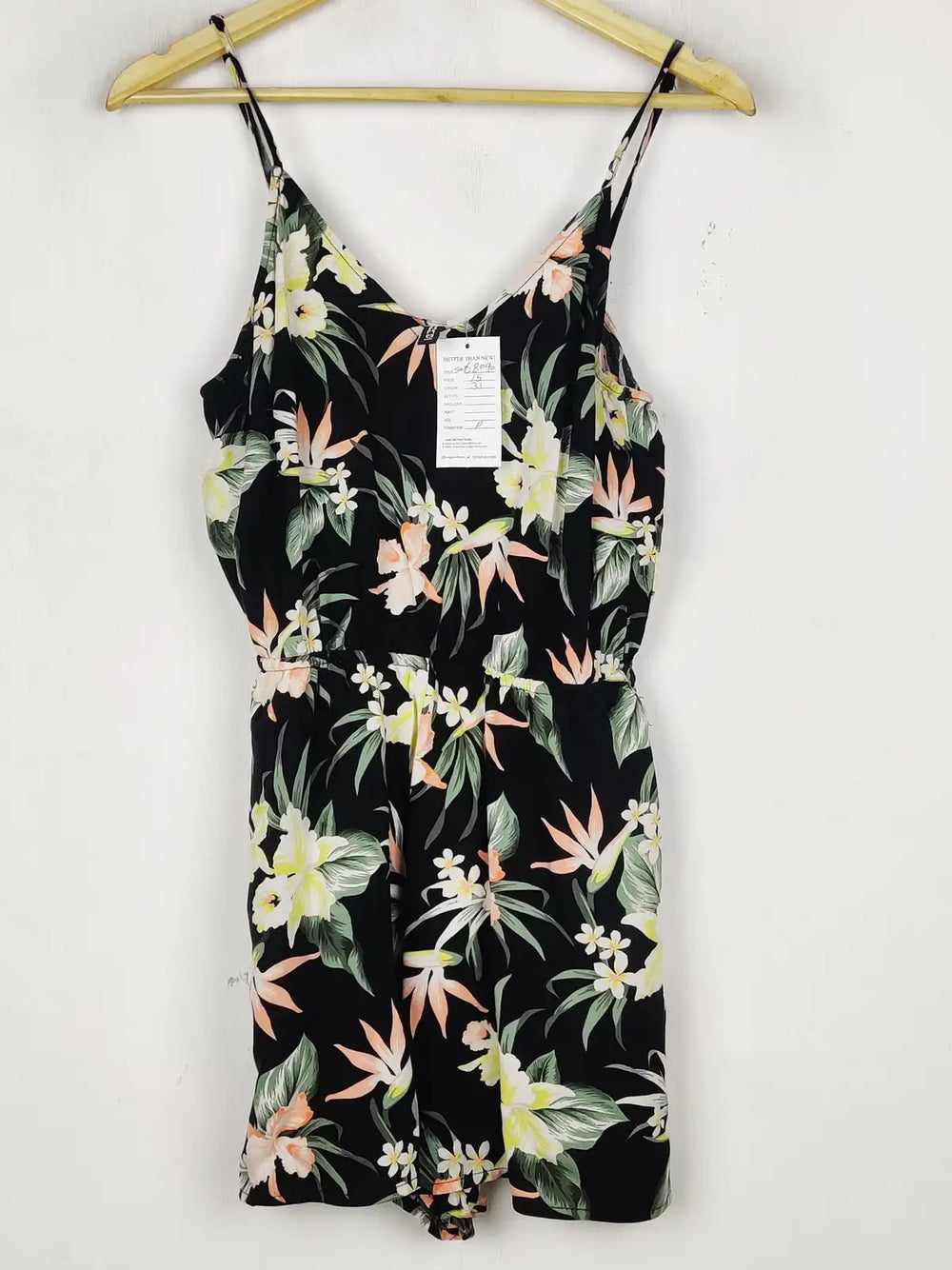Buy online pre-used pre-loved 100% authentic & Original branded H&M (SWT-8090) available in Pakistan. Top international brands avilable.