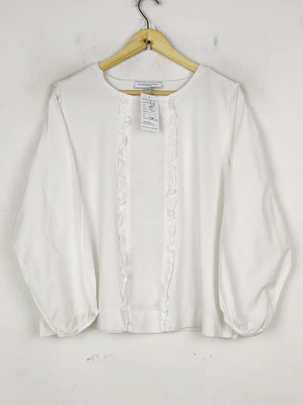 Buy online pre-used pre-loved 100% authentic & Original branded Carolyn Donnelly (SWT-8099) available in Pakistan. Top international brands avilable.