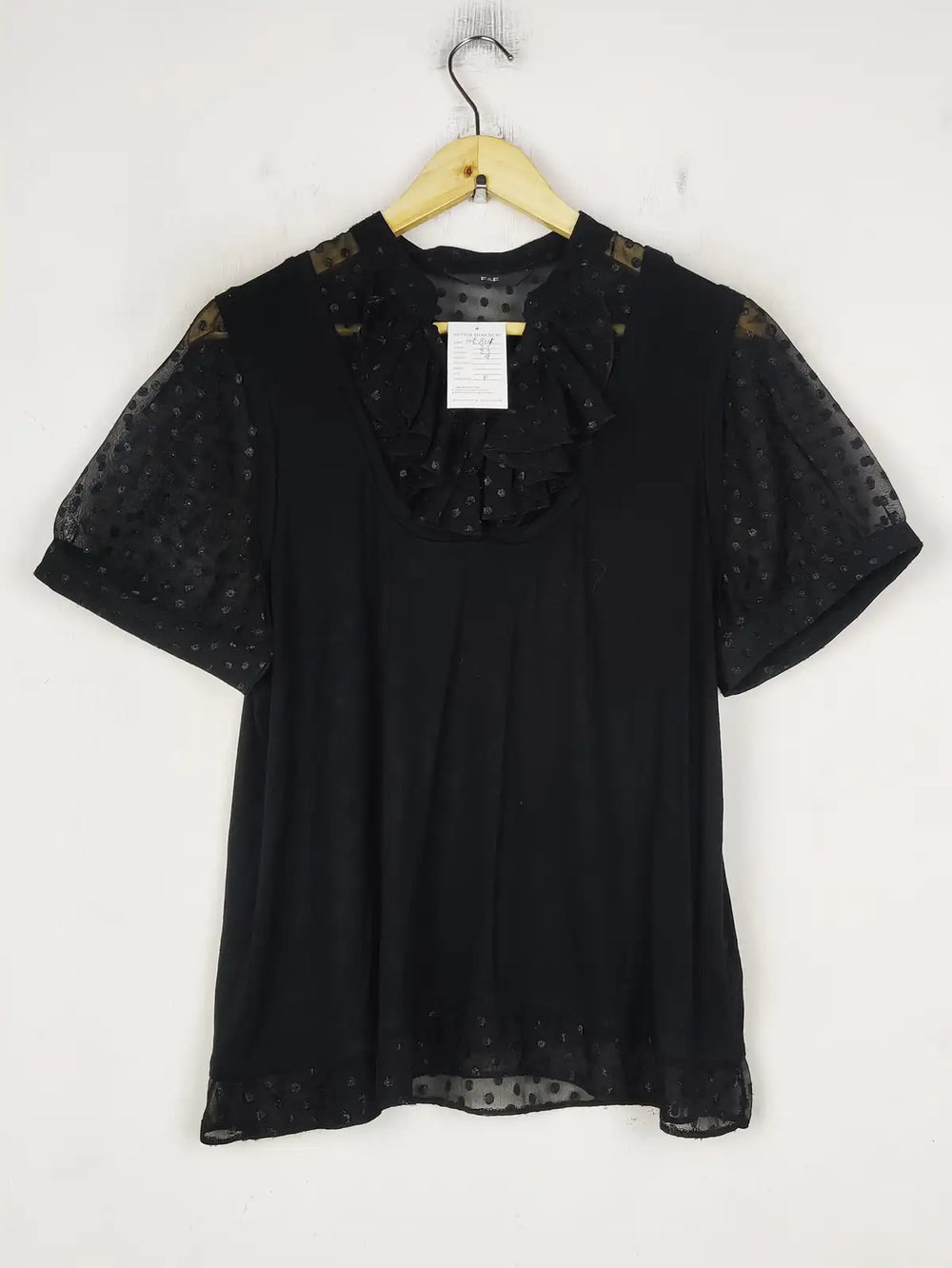 Buy online pre-used pre-loved 100% authentic & Original branded F&F (SWT-8111) available in Pakistan. Top international brands avilable.