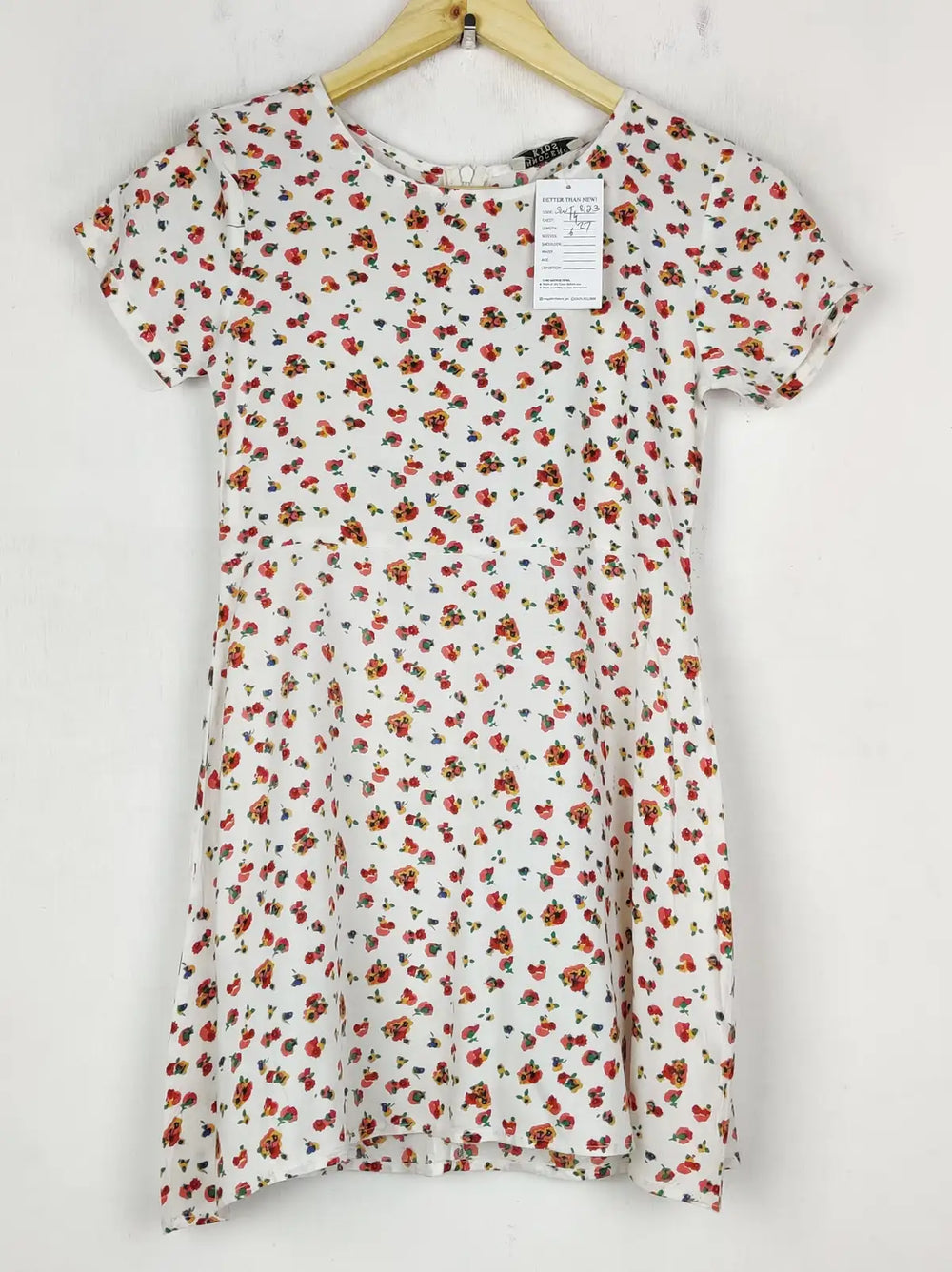 Buy online pre-used pre-loved 100% authentic & Original branded Innocence (SWT-8123) available in Pakistan. Top international brands avilable.