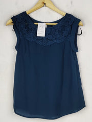 Buy online pre-used pre-loved 100% authentic & Original branded New Look (SWT-8135) available in Pakistan. Top international brands avilable.