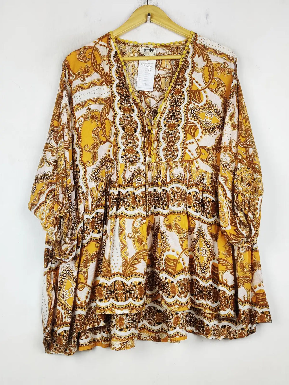 Buy online pre-used pre-loved 100% authentic & Original branded Jase (SWT-8156) available in Pakistan. Top international brands avilable.
