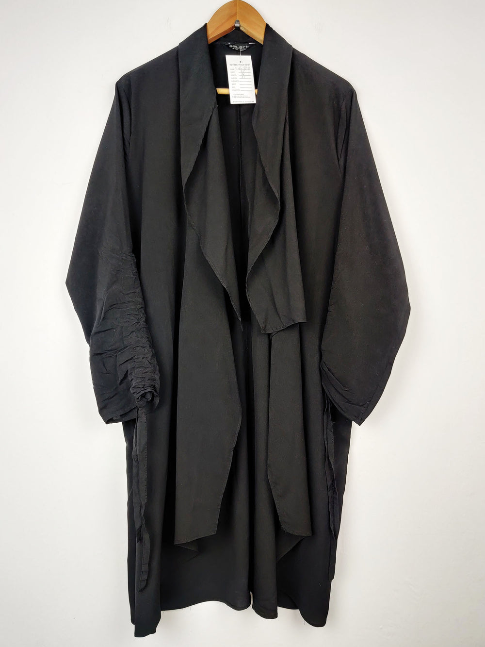 Buy online pre-used pre-loved 100% authentic & Original branded Select (SWT-818) available in Pakistan. Top international brands avilable.