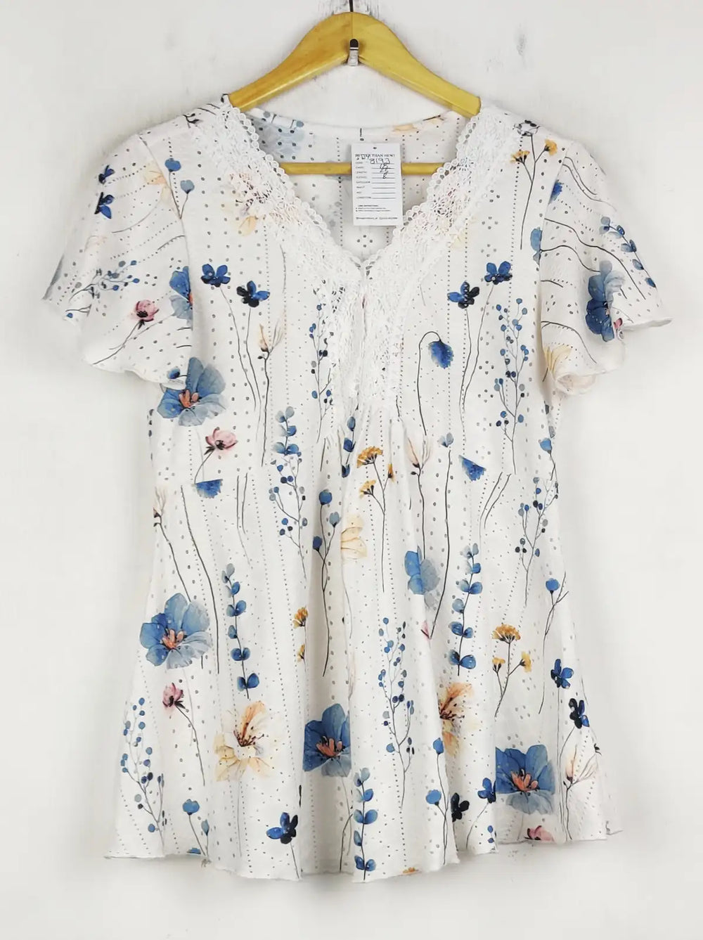 Buy online pre-used pre-loved 100% authentic & Original branded Unknown Brand (SWT-8193) available in Pakistan. Top international brands avilable.