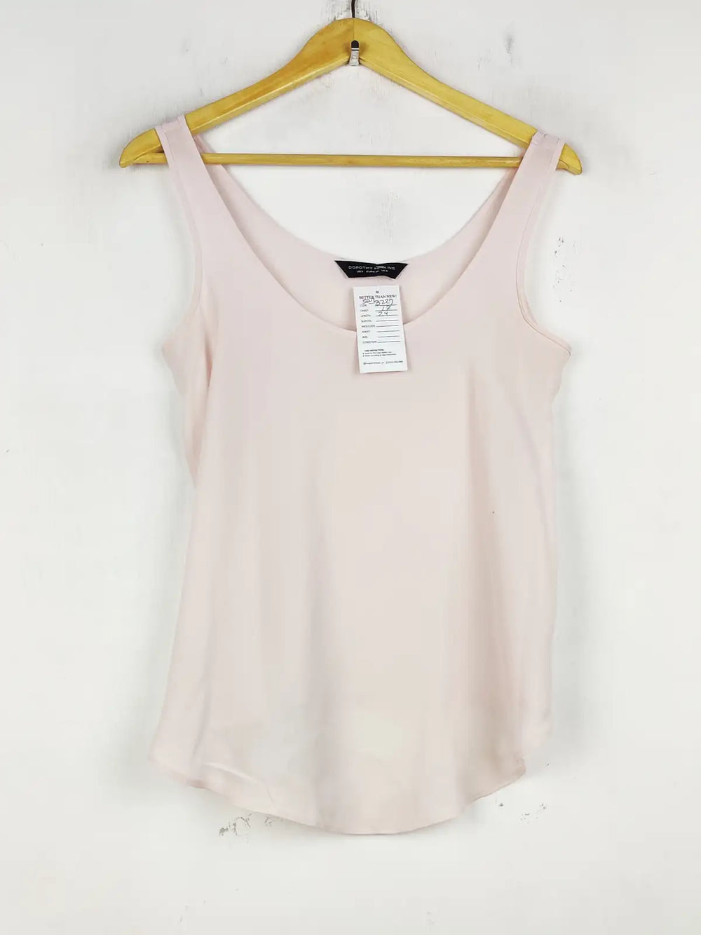 Buy online pre-used pre-loved 100% authentic & Original branded Dorothy Perkins (SWT-8227) available in Pakistan. Top international brands avilable.