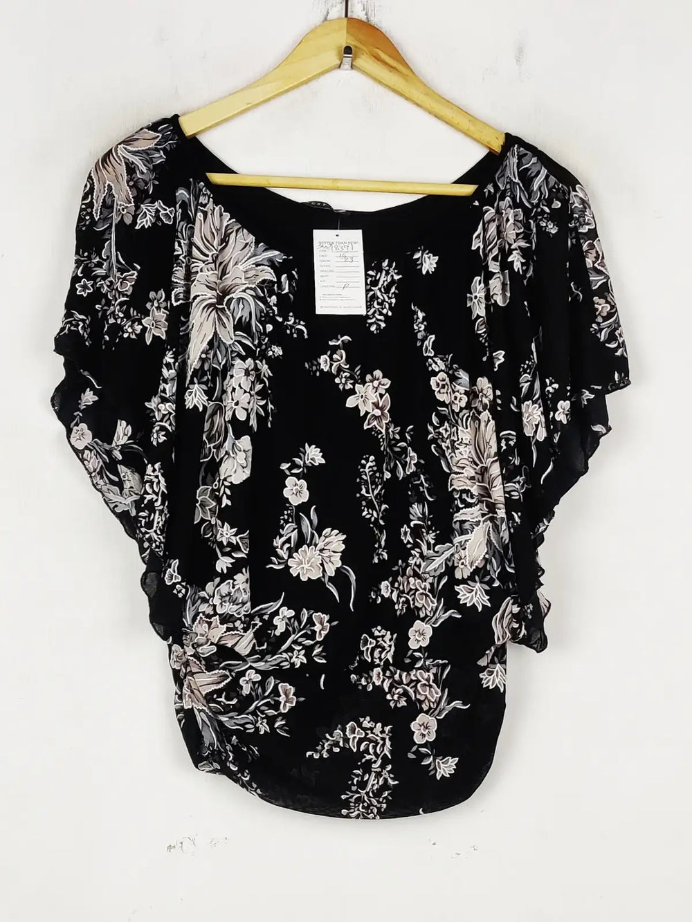 Buy online pre-used pre-loved 100% authentic & Original branded West One (SWT-8371) available in Pakistan. Top international brands avilable.