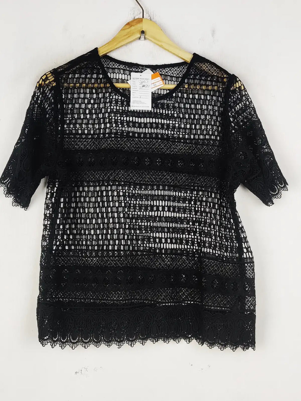 Buy online pre-used pre-loved 100% authentic & Original branded Marks & Spencer (SWT-8464) available in Pakistan. Top international brands avilable.