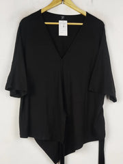 Buy online pre-used pre-loved 100% authentic & Original branded Shein (SWT-8467) available in Pakistan. Top international brands avilable.