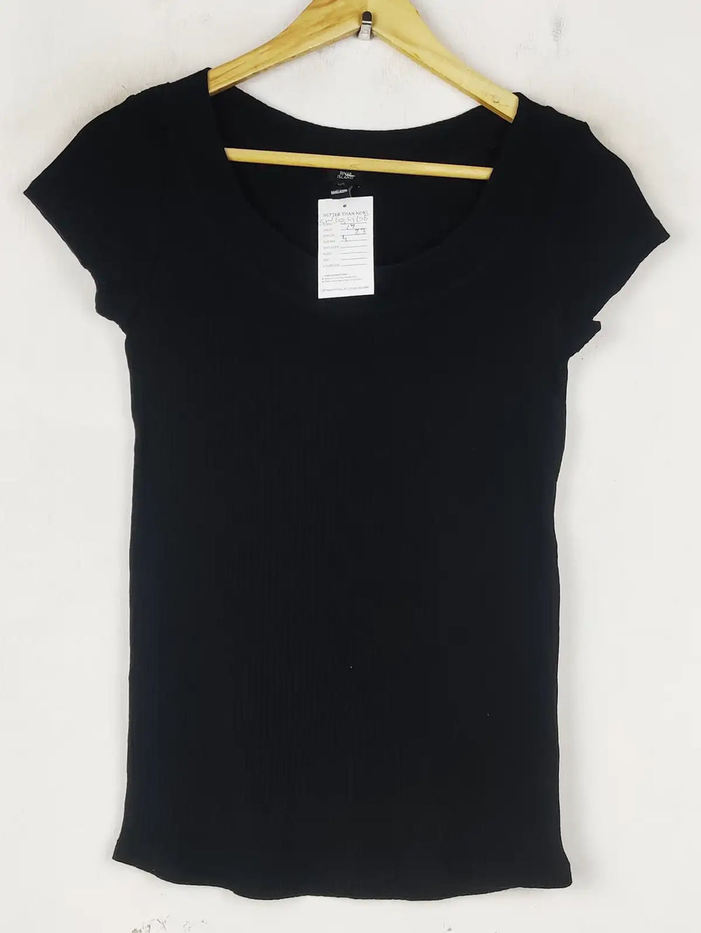 Buy online pre-used pre-loved 100% authentic & Original branded River Island (SWT-8469) available in Pakistan. Top international brands avilable.