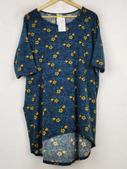 Buy online pre-used pre-loved 100% authentic & Original branded Lularoe (SWT-8503) available in Pakistan. Top international brands avilable.