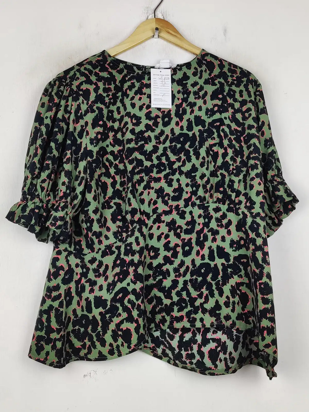 Buy online pre-used pre-loved 100% authentic & Original branded Finery (SWT-8510) available in Pakistan. Top international brands avilable.