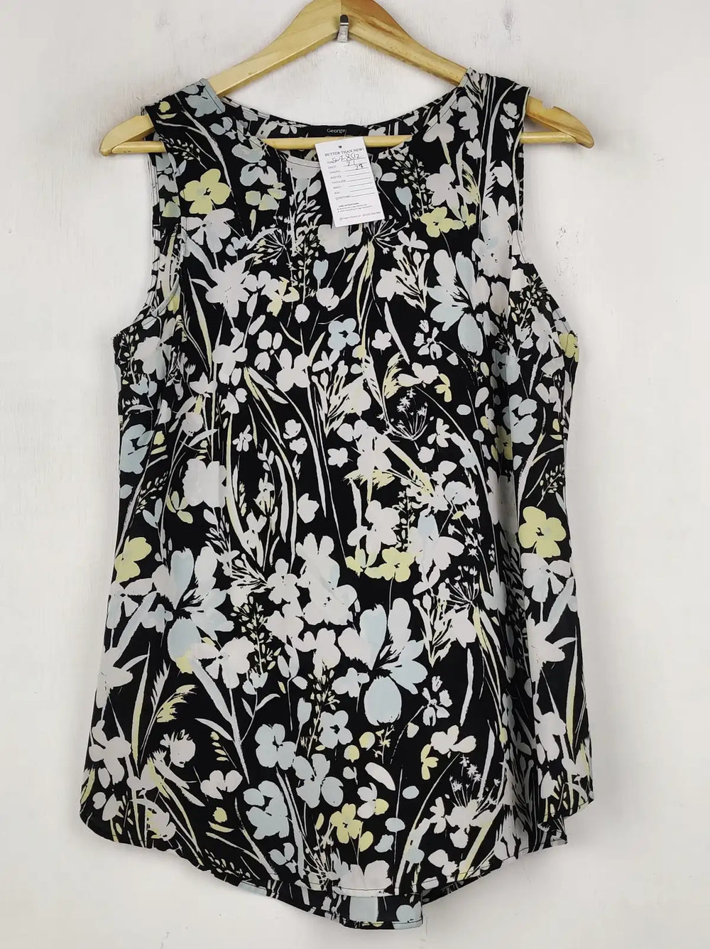 Buy online pre-used pre-loved 100% authentic & Original branded George (SWT-8512) available in Pakistan. Top international brands avilable.