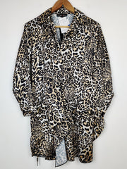 Buy online pre-used pre-loved 100% authentic & Original branded Cameo Rose (SWT-852) available in Pakistan. Top international brands avilable.