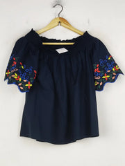 Buy online pre-used pre-loved 100% authentic & Original branded Marks & Spencer (SWT-8536) available in Pakistan. Top international brands avilable.