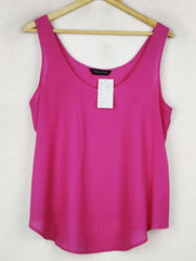 Buy online pre-used pre-loved 100% authentic & Original branded Dorothy Perkins (SWT-8571) available in Pakistan. Top international brands avilable.