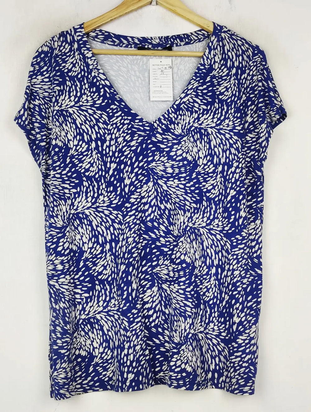 Buy online pre-used pre-loved 100% authentic & Original branded Very (SWT-8577) available in Pakistan. Top international brands avilable.