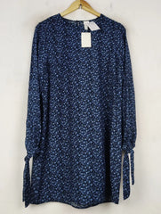 Buy online pre-used pre-loved 100% authentic & Original branded H&M (SWT-8623) available in Pakistan. Top international brands avilable.