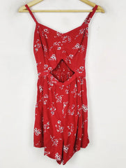 Buy online pre-used pre-loved 100% authentic & Original branded Hollister (SWT-8677) available in Pakistan. Top international brands avilable.
