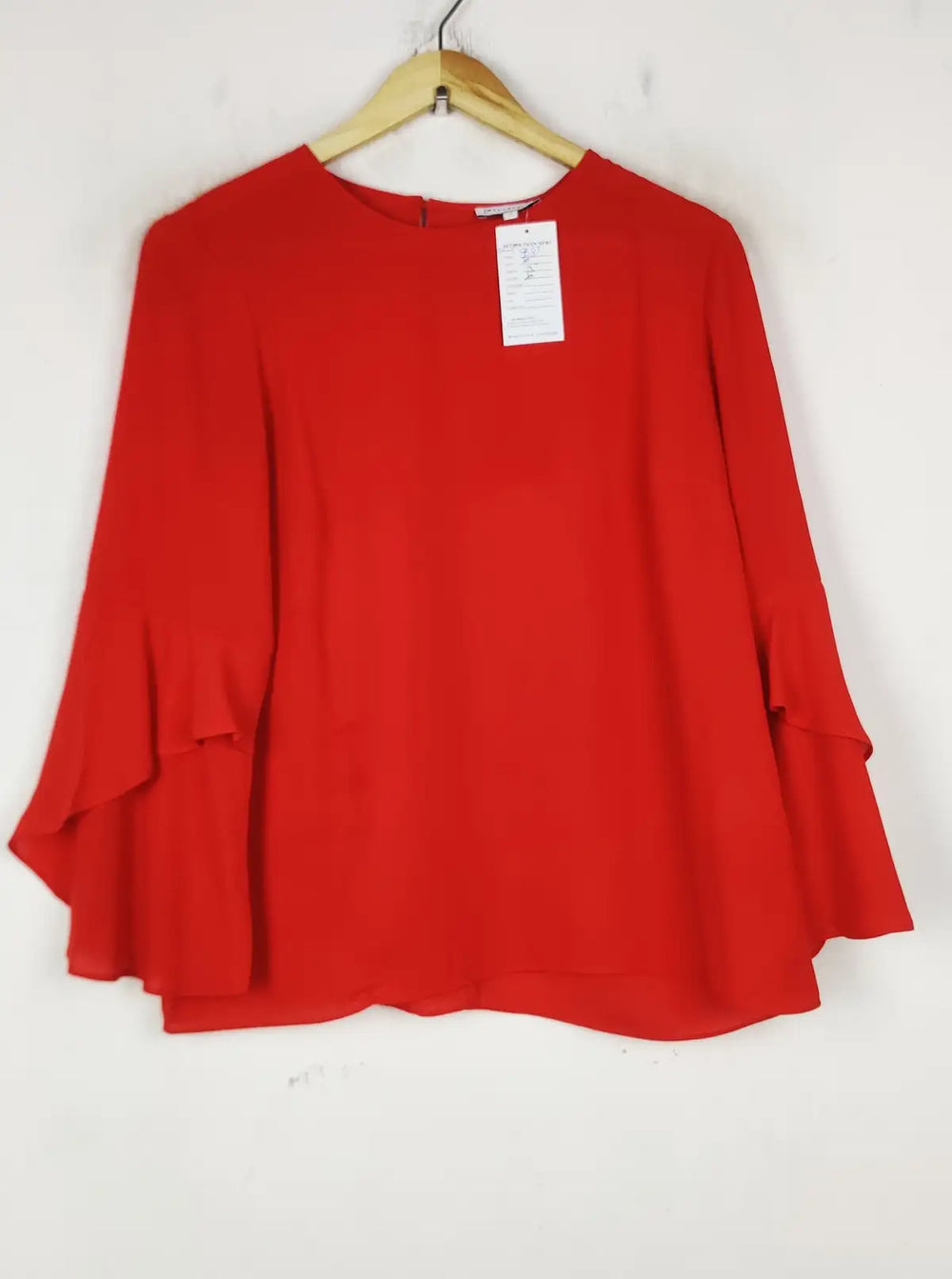 Buy online pre-used pre-loved 100% authentic & Original branded Warehouse (SWT-8683) available in Pakistan. Top international brands avilable.