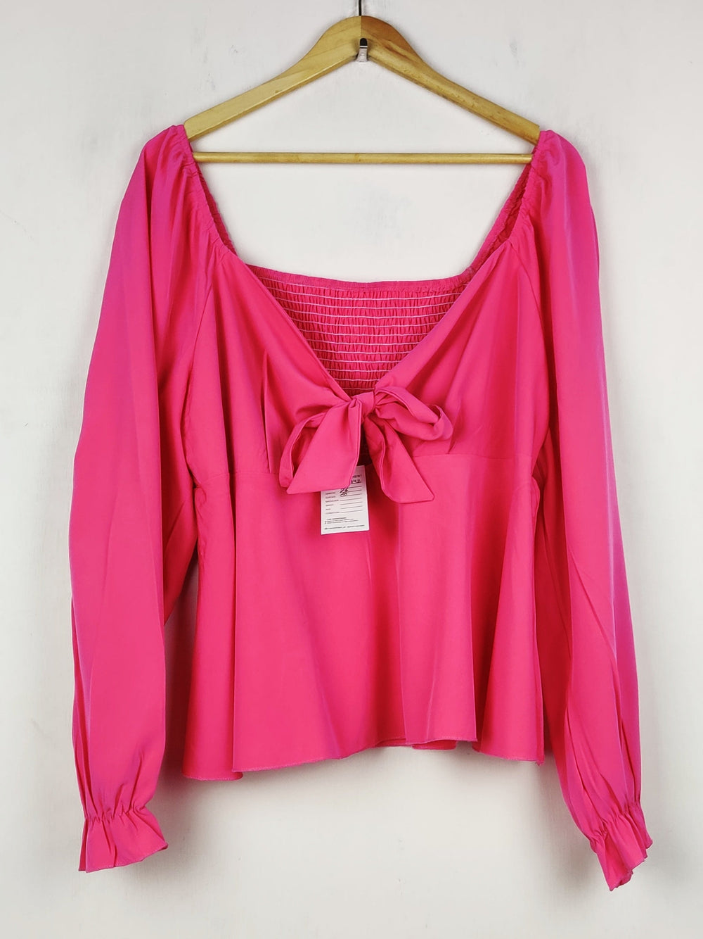 Buy online pre-used pre-loved 100% authentic & Original branded Unknown Brand (SWT-8742) available in Pakistan. Top international brands avilable.