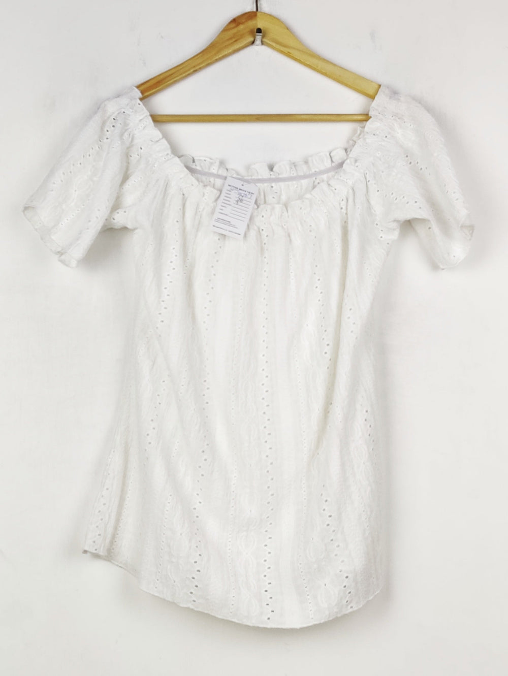 Buy online pre-used pre-loved 100% authentic & Original branded Unknown Brand (SWT-8767) available in Pakistan. Top international brands avilable.