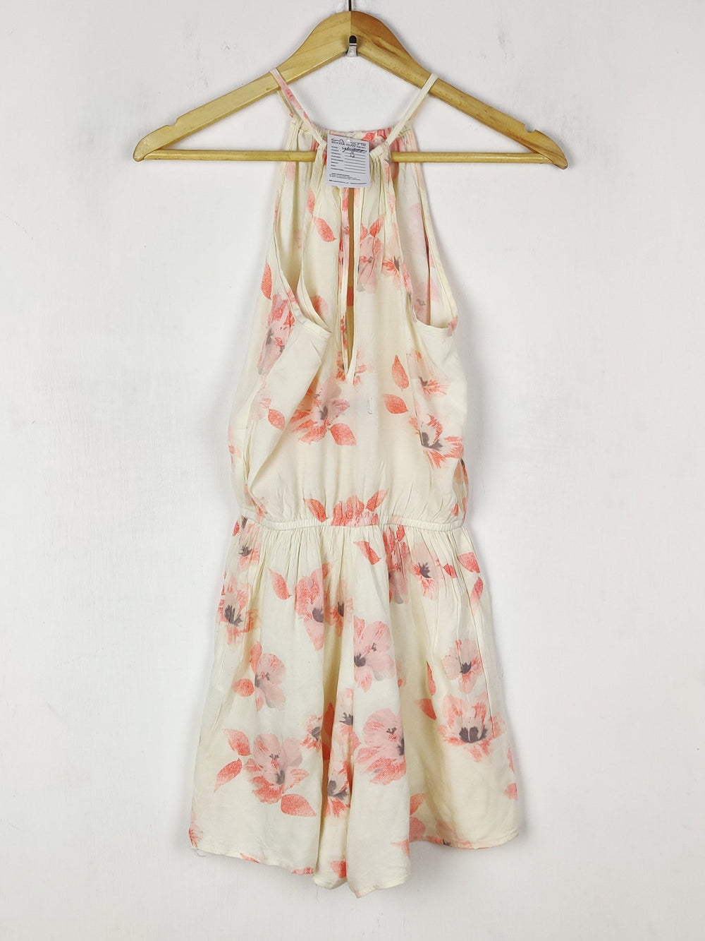 Buy online pre-used pre-loved 100% authentic & Original branded Unknown Brand (SWT-8798) available in Pakistan. Top international brands avilable.