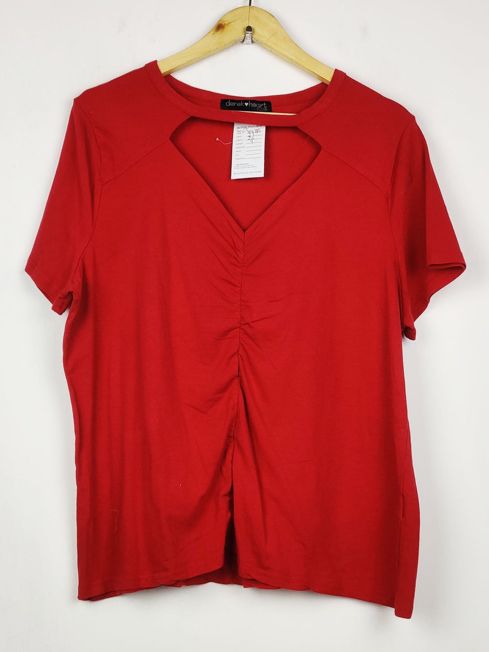 Buy online pre-used pre-loved 100% authentic & Original branded Derek Heart (SWT-8985) available in Pakistan. Top international brands avilable.