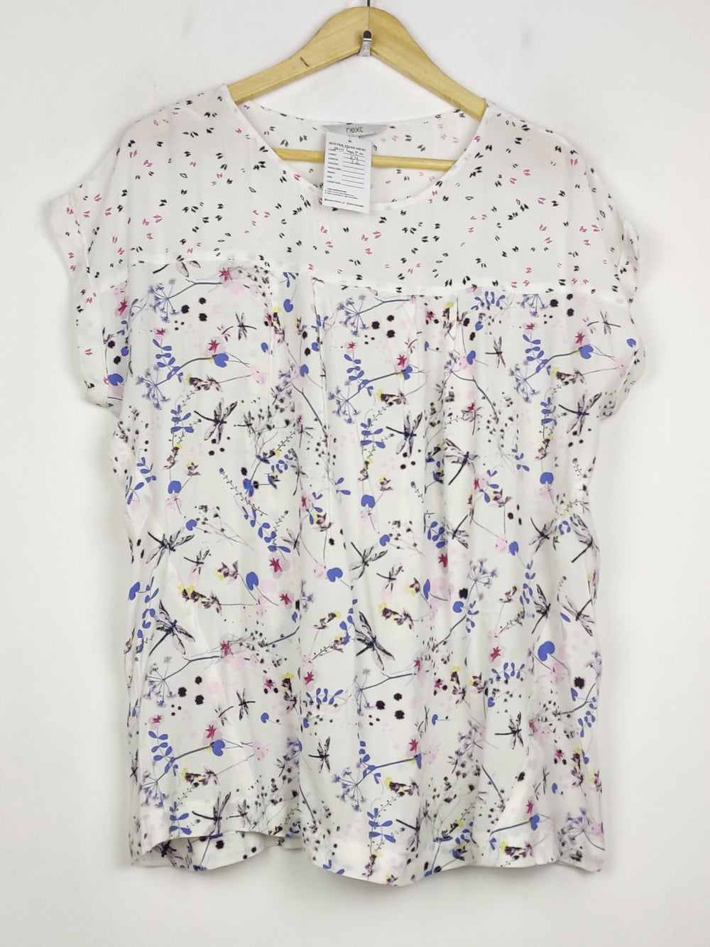 Buy online pre-used pre-loved 100% authentic & Original branded Next (SWT-9020) available in Pakistan. Top international brands avilable.