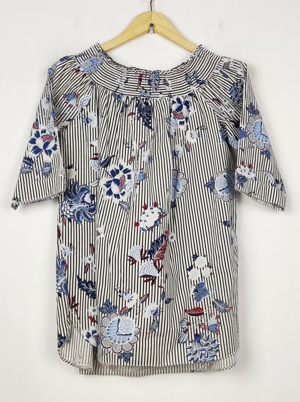 Buy online pre-used pre-loved 100% authentic & Original branded River Island (SWT-9055) available in Pakistan. Top international brands avilable.