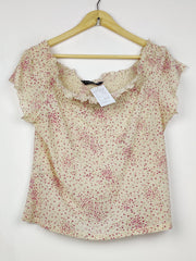 Buy online pre-used pre-loved 100% authentic & Original branded Dorothy Perkins (SWT-9226) available in Pakistan. Top international brands avilable.