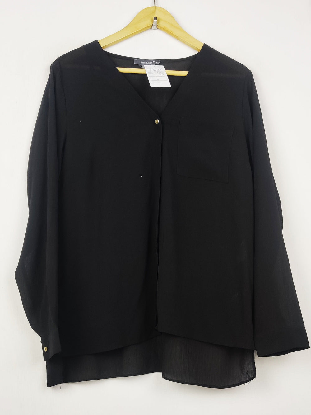 Buy online pre-used pre-loved 100% authentic & Original branded Primark (SWT-9229) available in Pakistan. Top international brands avilable.