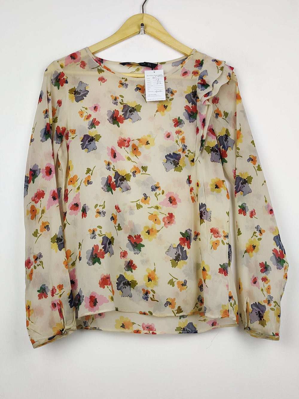 Buy online pre-used pre-loved 100% authentic & Original branded Zara (SWT-9239) available in Pakistan. Top international brands avilable.