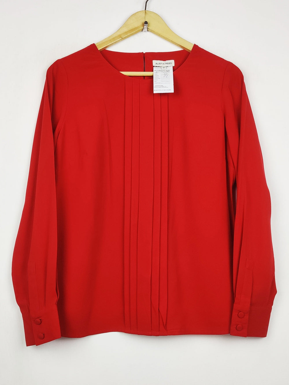 Buy online pre-used pre-loved 100% authentic & Original branded Austin Reed (SWT-9279) available in Pakistan. Top international brands avilable.